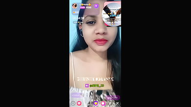 Cute chamet start nish shwo her boobs