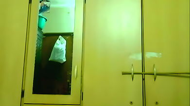 2022-06-07_crystal2india_26839301