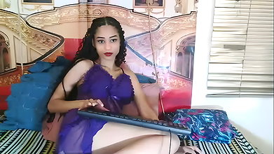 2022-10-26_indiancandygirl_39267508