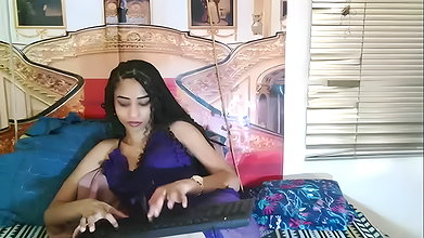 2022-10-27_indiancandygirl_39273376