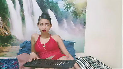 2022-11-10_indiancandygirl_40531044