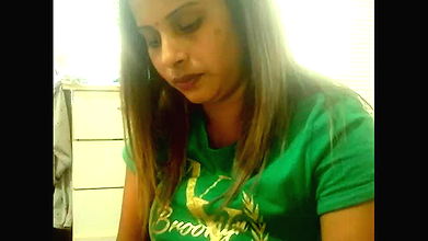 2022-11-28_crystal2india_42056530