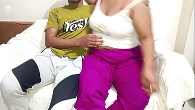 18+ desi housewife hard faking her husband in the nice place