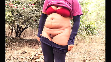 18 Year Old Indian Girl Fucked in Jungle by His Boyfriend Hot Sex Video