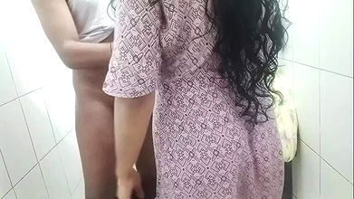 Fucked the beautiful Working girl bathroom sex