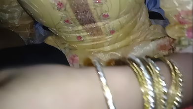 18 year old beautiful sexy cute girlfriend’s hairy tight pussy and she is very horny girl