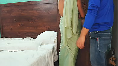 Bua’s hardcore was recorded by step-brother from mobile Gave MMS to the teacher and doctor for the recording