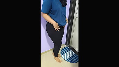 Horny Indian Masterbates in Office during Lunch Break