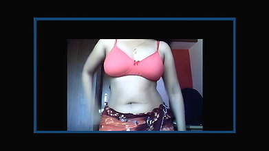 indian bhabhi changing dress