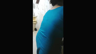 Bhabhi bathing while open door and Dever came at home