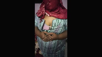 Chennai aunty nurse showing boobs