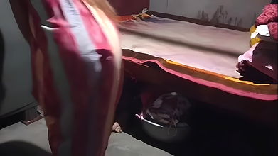 Desi Bhabhi has kept her lover hidden under the bed