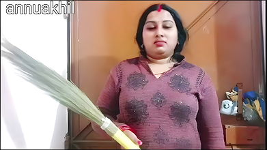 Desi Indian maid seduced when there was no wife at home Indian desi sex video