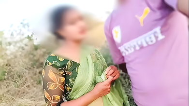 Desi Village Bhabhi Fuck in Jungle With her Devar, Indian Beautiful bhabhi ki outdoor chudai,in hindi audio desi teen tight puss