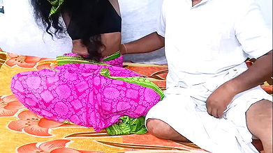 Indian Hot wife Homemade full nude body massage and vegetable in pussy part 1