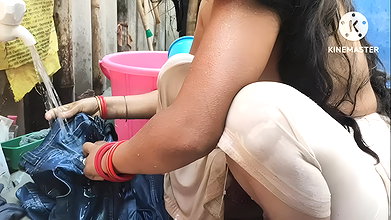 Indian house wife showing nude bathing