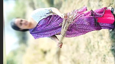 Indian village Daver Bhabhi xxx video, Village beautiful Bhabhi fucked in Jungle Outdoor hindi xxx video, hindi audio