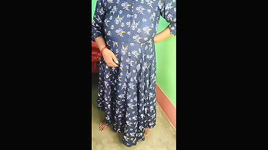 Desi young bhabi spread her pussy and asshole for cum