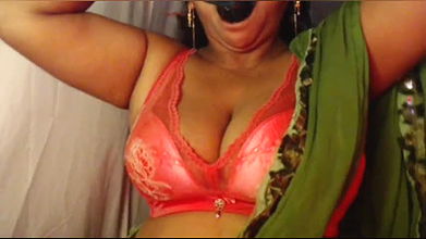 Desi Bhabhi Nude Gag in Mouth Sex Video