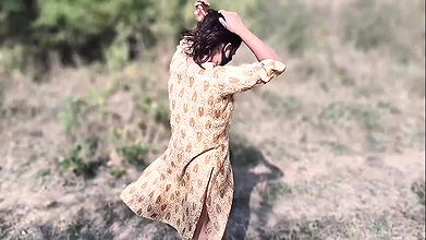 Gf ko Jungle me pura Nude karke chudai, Beautiful Gf Fucked by Boyfriend, outdoor jungle Indian Hindi