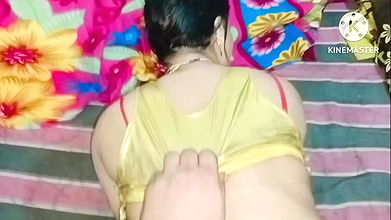 Didi ko nahate dekh Bhai ne bedroom main le jaker mast choda stepsister and stepbrother Hard sexin bedroom