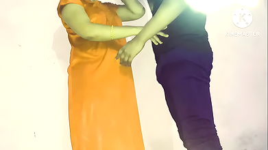 Chupke Se bhabhi ne ghar par bulaya to mene bhi maja le liya