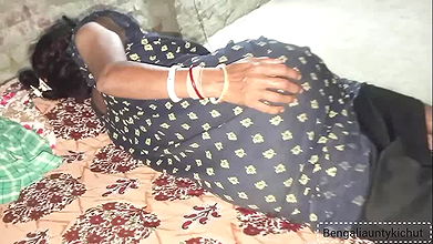 Indian black chut sexy aunty ki chudai night pure Raat Bengali clear audio