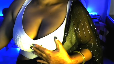 Hot girl presses her milf boobs nude and then fingering her pussy