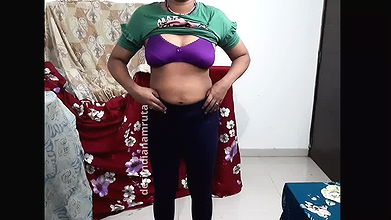 Indian Desi Bhabhi Exposed herself In front of Adult Film Producer for getting a chance -Cute Pussy, Boobs, Ass Finger