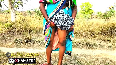 Indian Aunty Desi Outdoor Showing Big Tight Ass Pussy Hindi Audio