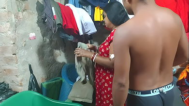 The nephew made the aunty naked and fucked her, the aunty enjoyed it