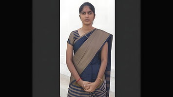 Cute Desi girl Shows her Ass and pussy