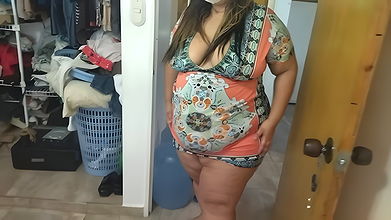 visiting my friend’s chubby girlfriend, look how she treats me