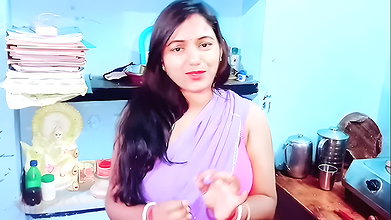 Sharing a bed with seductive mature milf stepmom