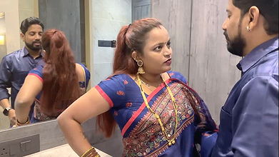 Seeing the sexy wife, the husband took leave from the office and the two had sex together