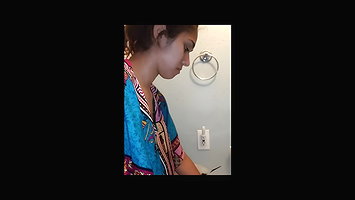 doodhwali indian bhabhi 1