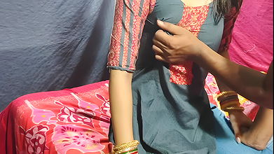 Master Sahab Ne Padhate Padhate apne Jawan Sexy Student Ke Dood Daba Diya