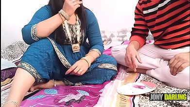 kothe pe apni hi randi ammi ko chodne pahuncha ladka, fer dekho kya hua part 2 Jony Darling