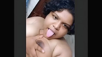 Desi fatty bhabi nice boobs