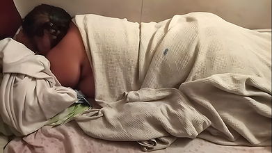 I do the morning to my maid, I fill her ass