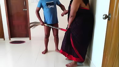 Desi Mosi Ko Jabardast Chudai jab usi Gar jadu lagatahua