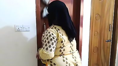 Desi Maid Gets Rough Anal Fucked from Boss When The Office was Empty