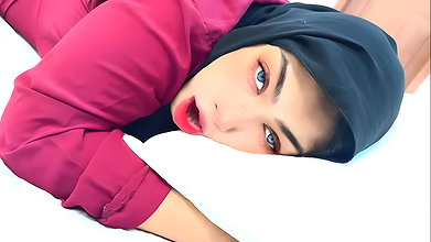 18yo Stepson Fucks Chubby beautiful 35yo Stepmom in Saudi Arabia – Stepson & Stepmom Bed Sharing