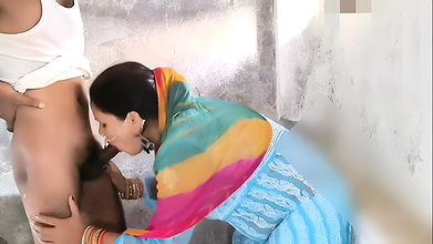 Padosi ladki ki uske ghar ja kar thook lagaa kar gaand maari