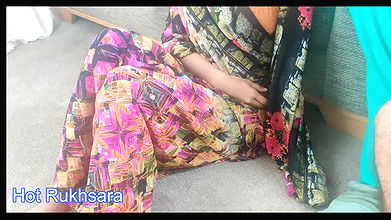 ndian Milf having Romantic sex on the floor and gets creampied with office guy