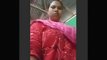 Desi Milk Tanker Village Bhabhi Showing