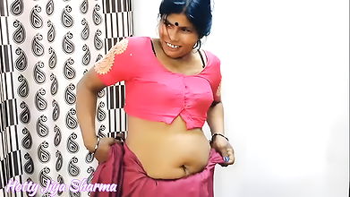 Desi kaamvali Bai ko Malik Ne Pehle Apna Lund Chusvaya Fir Usko Godi Bna Kr Lapa Lap Chut Mari