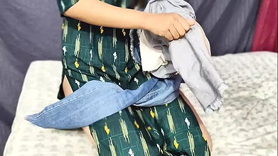 Kavita bhabhi apni pant dhund rahi thi itne me pinku ne aa peeche se daal diya