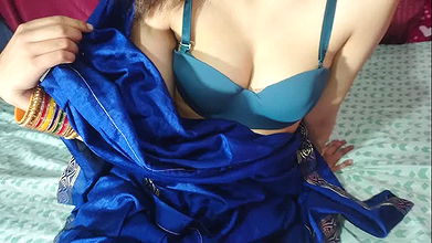 Chachi Ko Kamre mein band Kar Kar Khoob choda