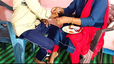 Rakshabandhan Didi Ne Gift Me Chote Bhaiya Ka LAND Apni Choot Ke Liya Manga